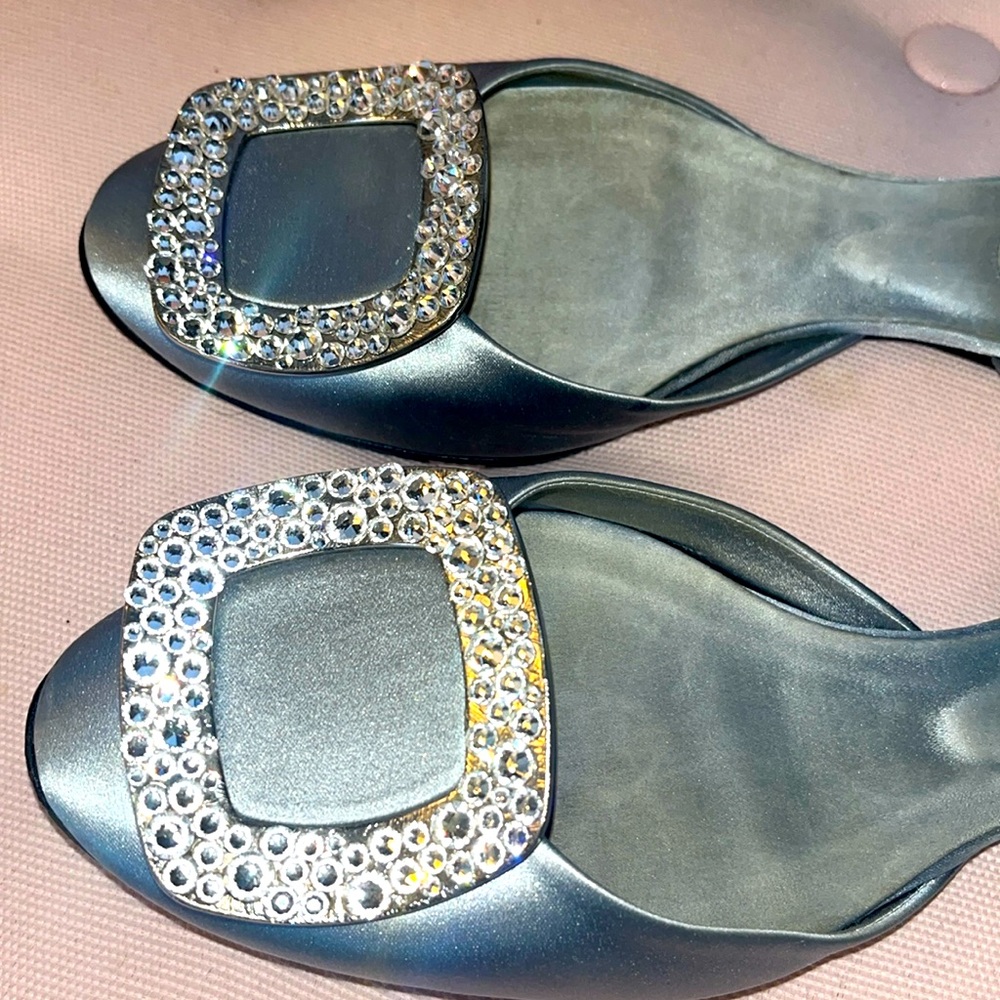 Roger Vivier baby blue satin flats w/brilliant crystal buckles gorgeous sz 34.5 - Picture 3 of 16